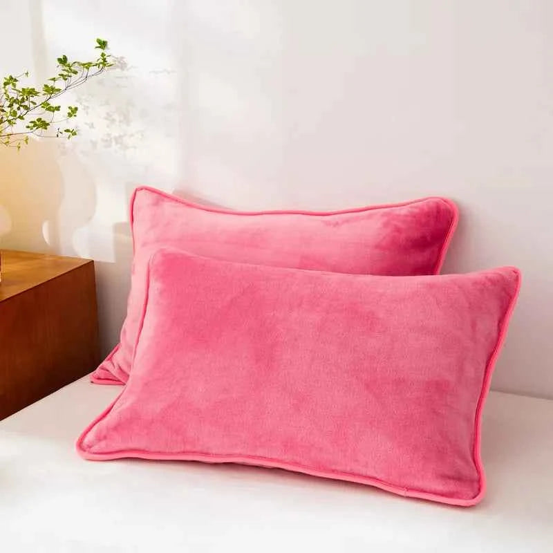 Winter Crystal Velvet Pillowcase – Soft & Warm Bedding for Home