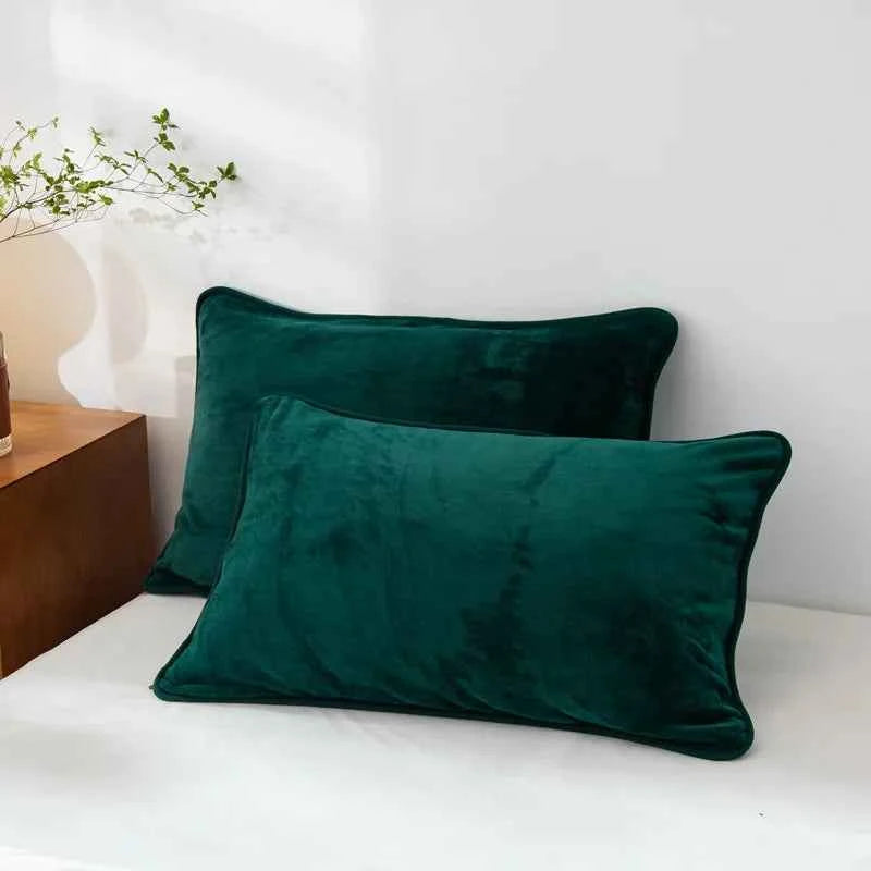 Winter Crystal Velvet Pillowcase – Soft & Warm Bedding for Home