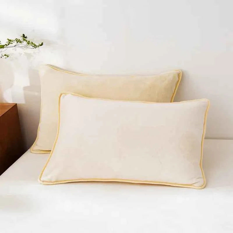 Winter Crystal Velvet Pillowcase – Soft & Warm Bedding for Home