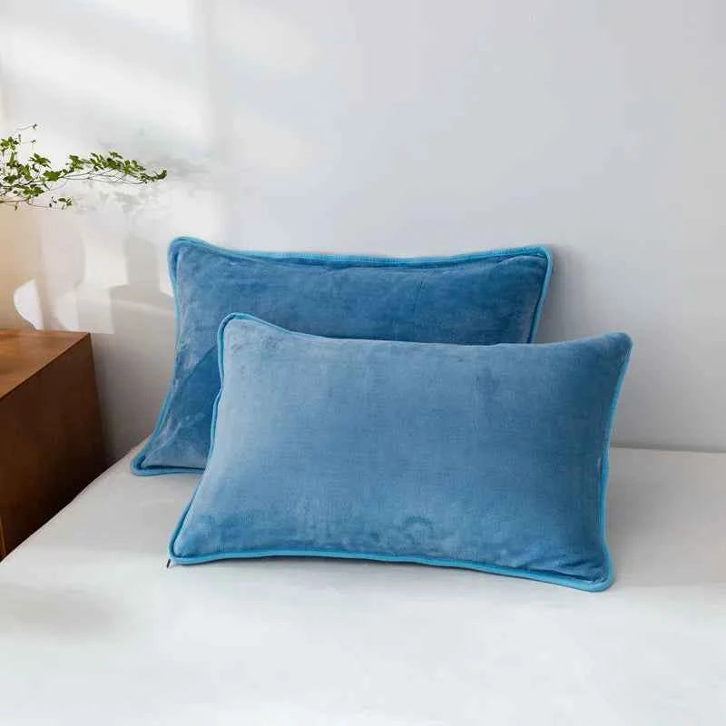 Winter Crystal Velvet Pillowcase – Soft & Warm Bedding for Home