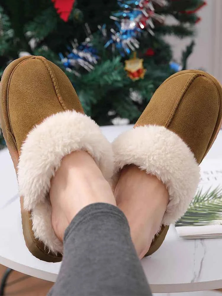 Cozy Women's Fluffy Faux Fur Slippers for Winter Comfort